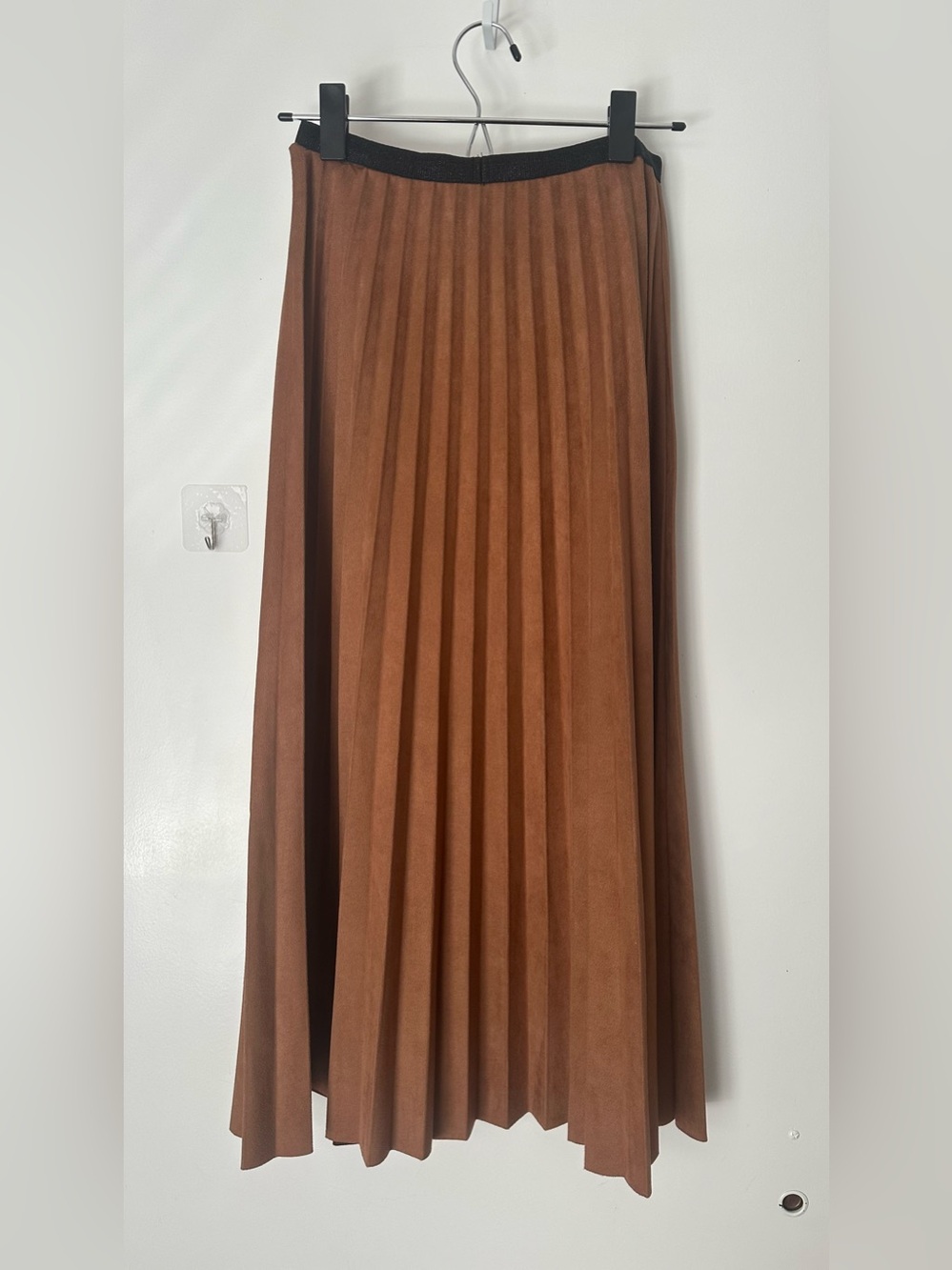 Yal New York Pleated Brown midi Skirt - Picture 2 of 5
